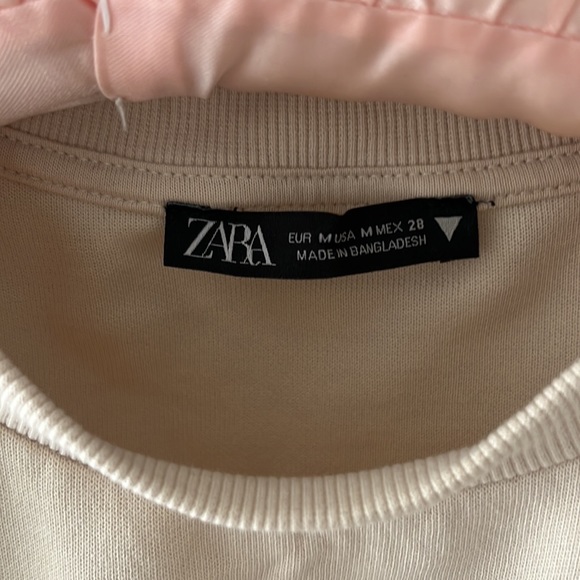 COPY - Zara cropped short sleeve cream sweatshirt - Picture 3 of 4